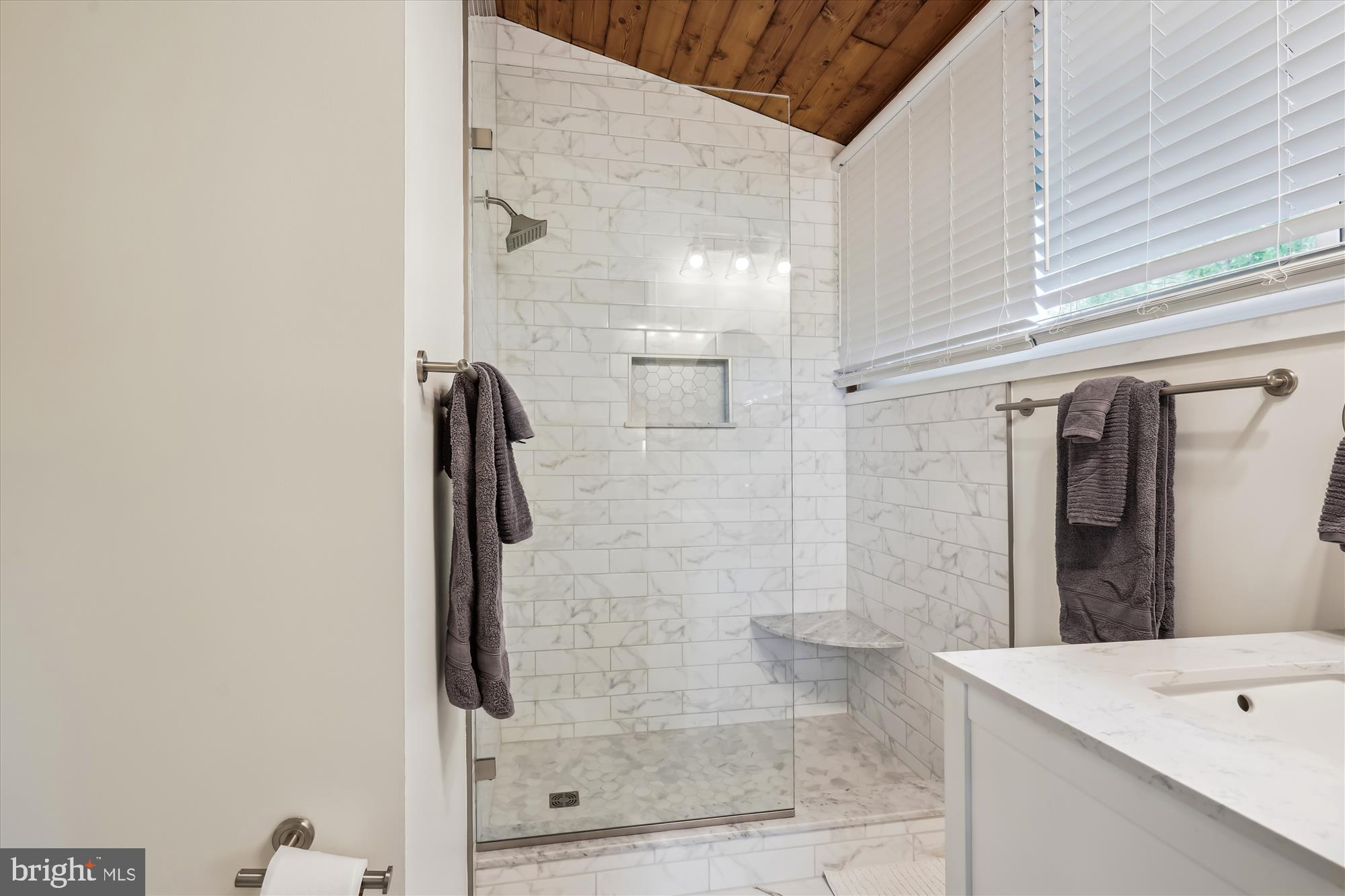 416 Beachside DRIVE