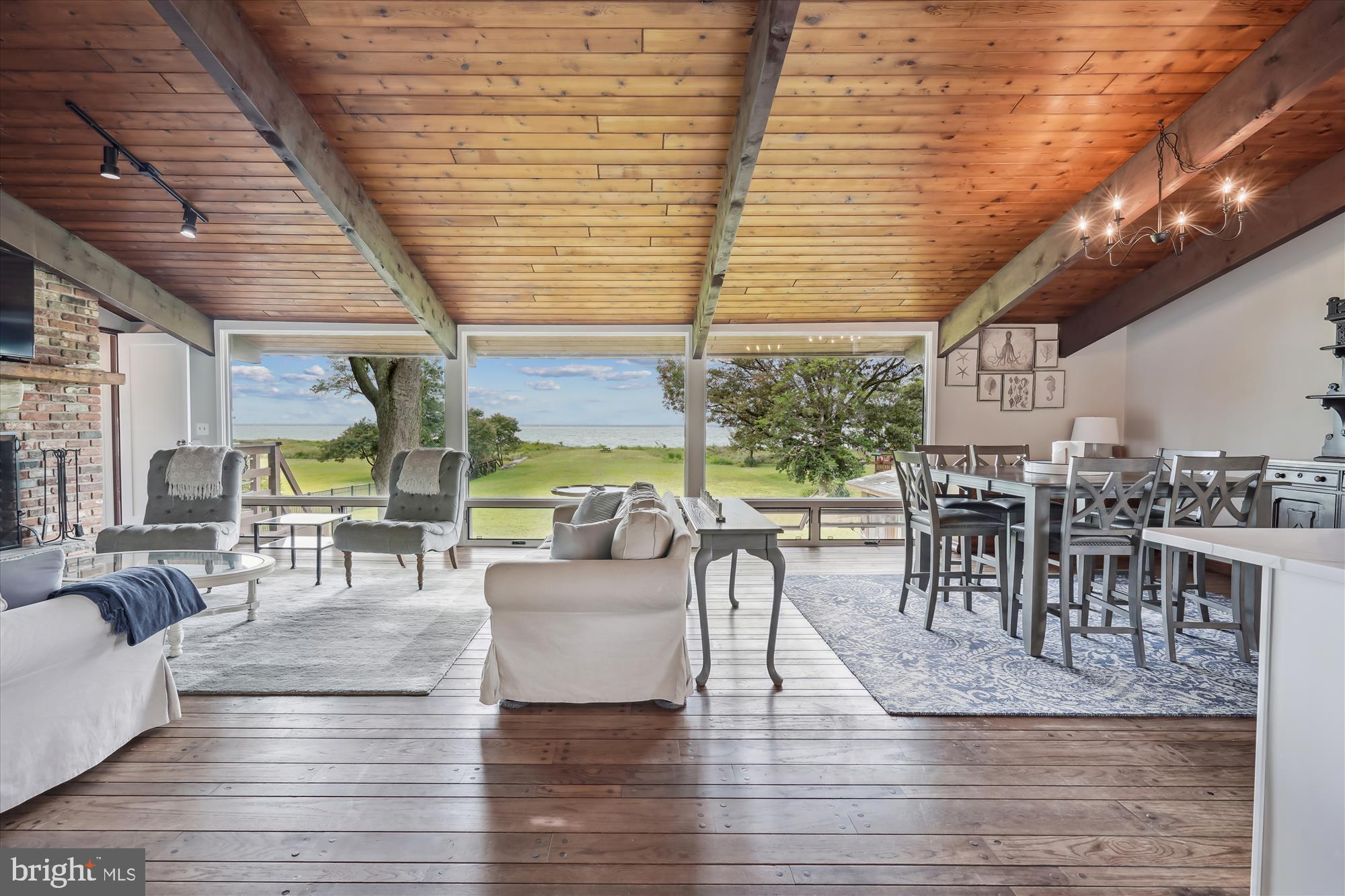 416 Beachside DRIVE