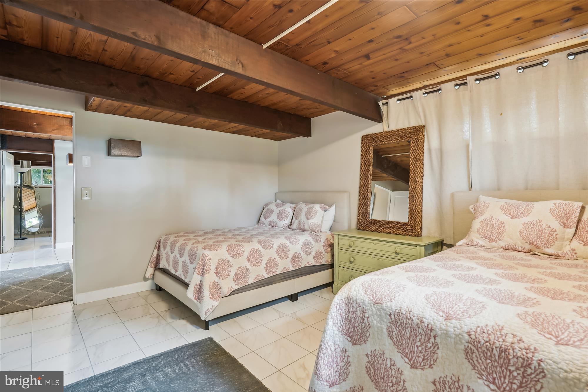416 Beachside DRIVE