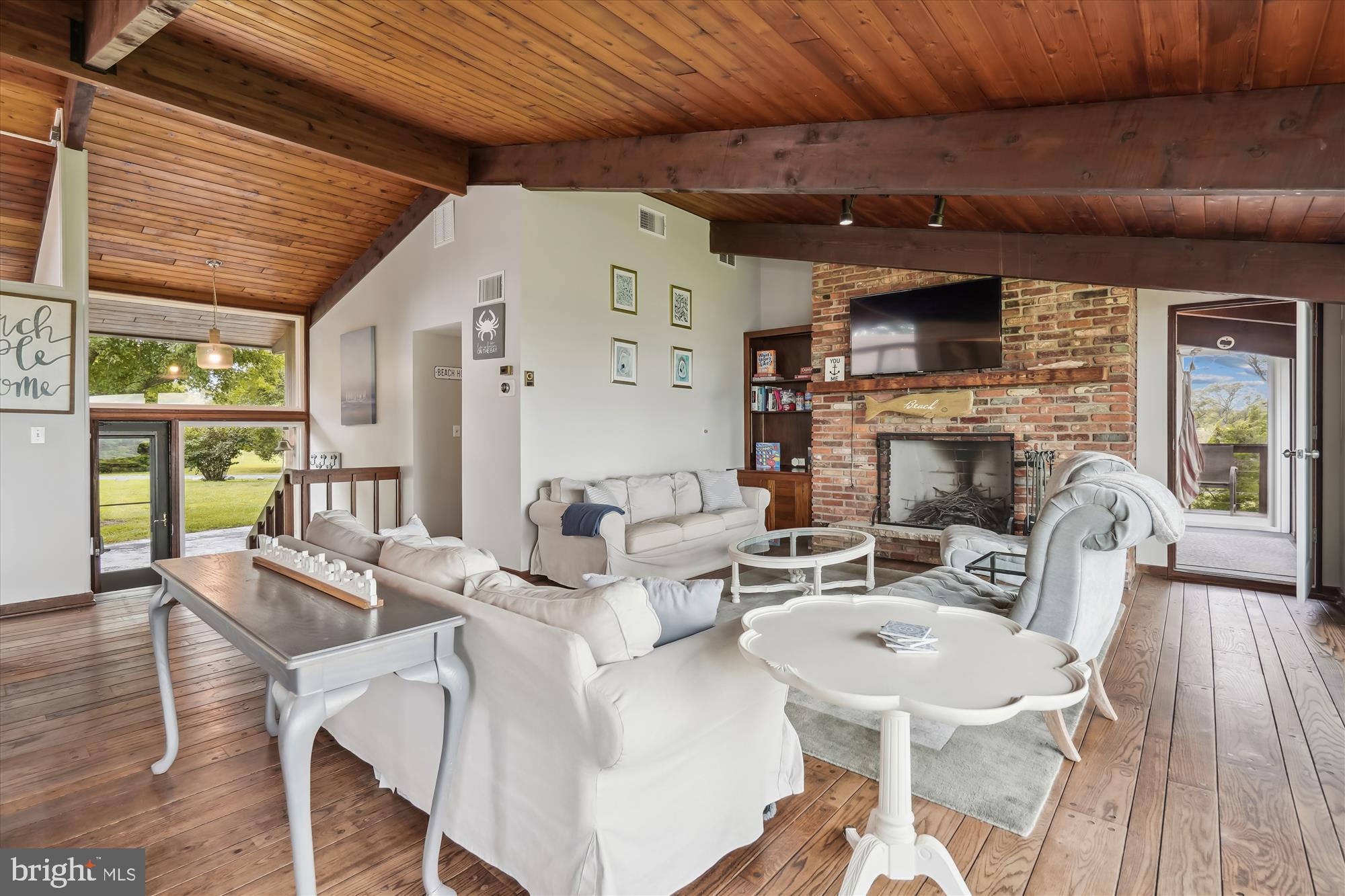 416 Beachside DRIVE