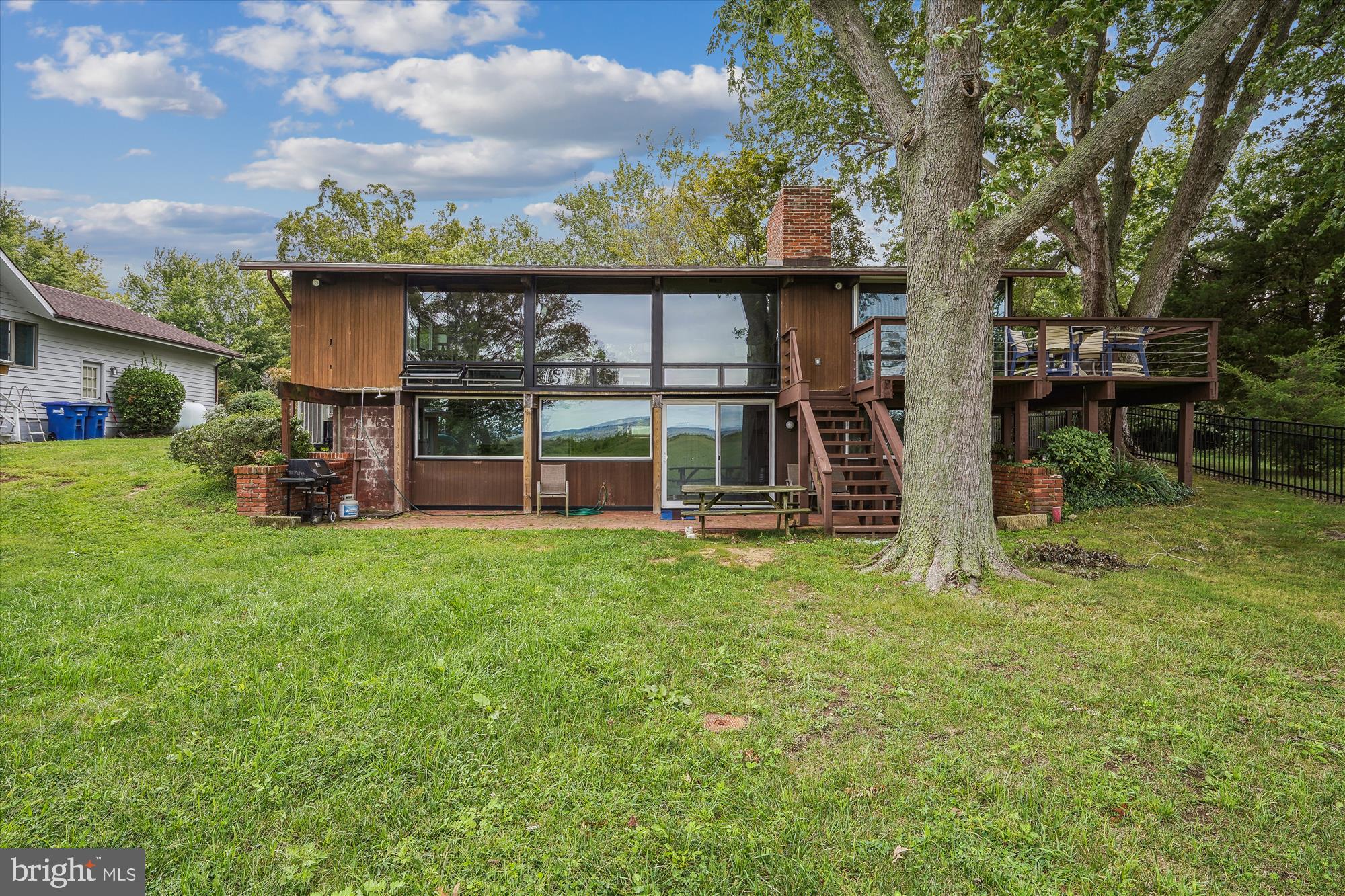 416 Beachside DRIVE