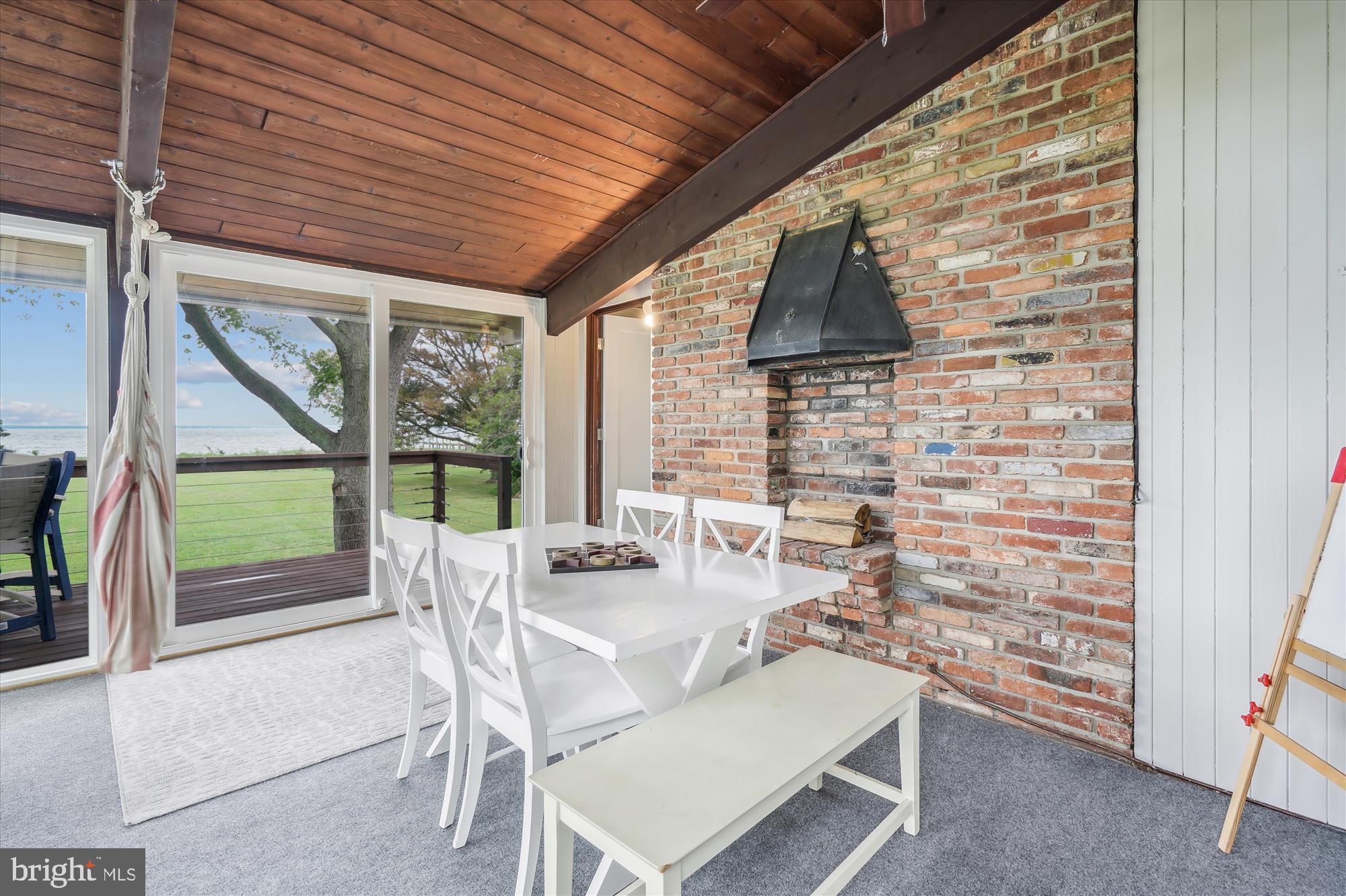 416 Beachside DRIVE