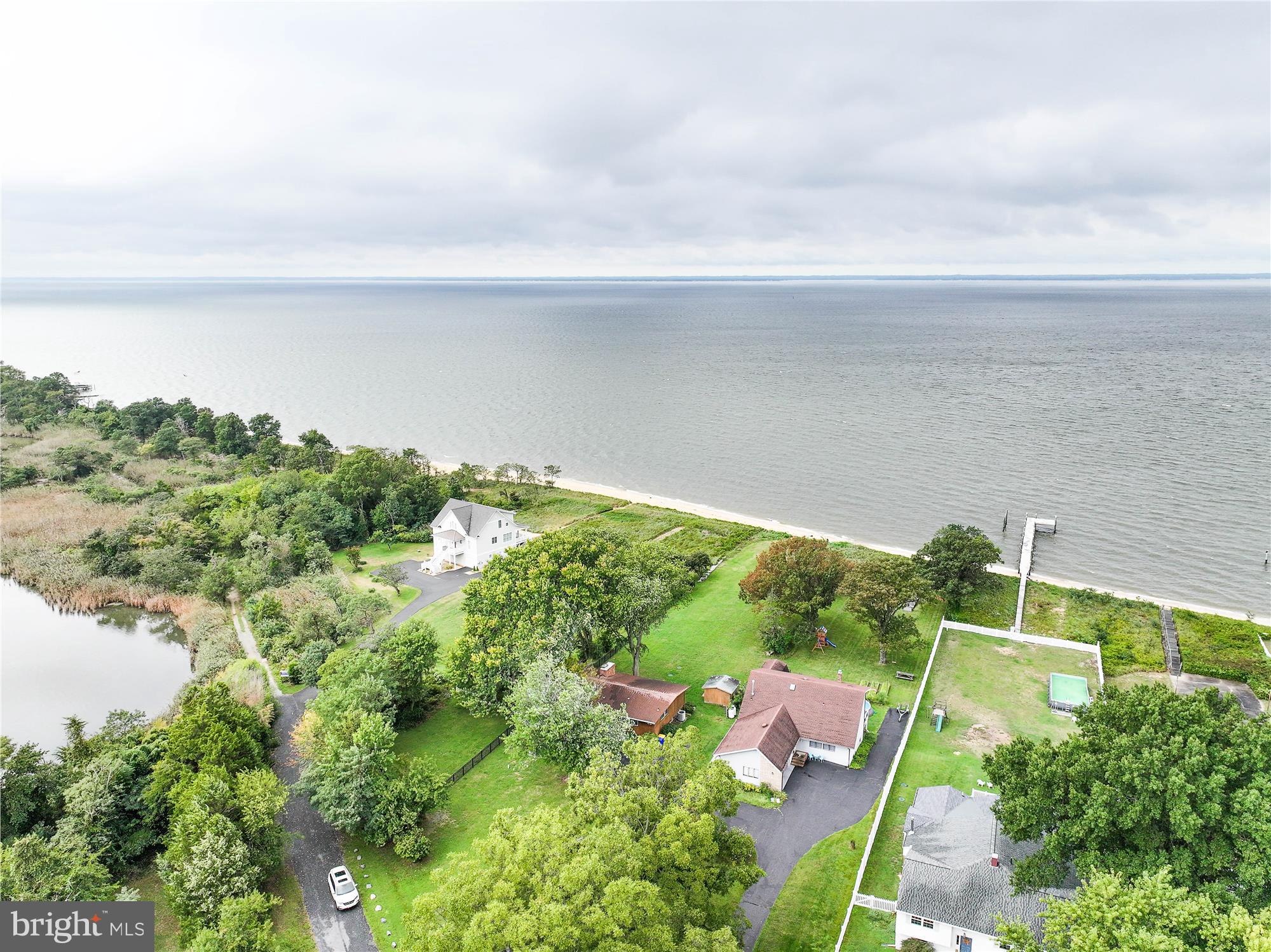 416 Beachside DRIVE