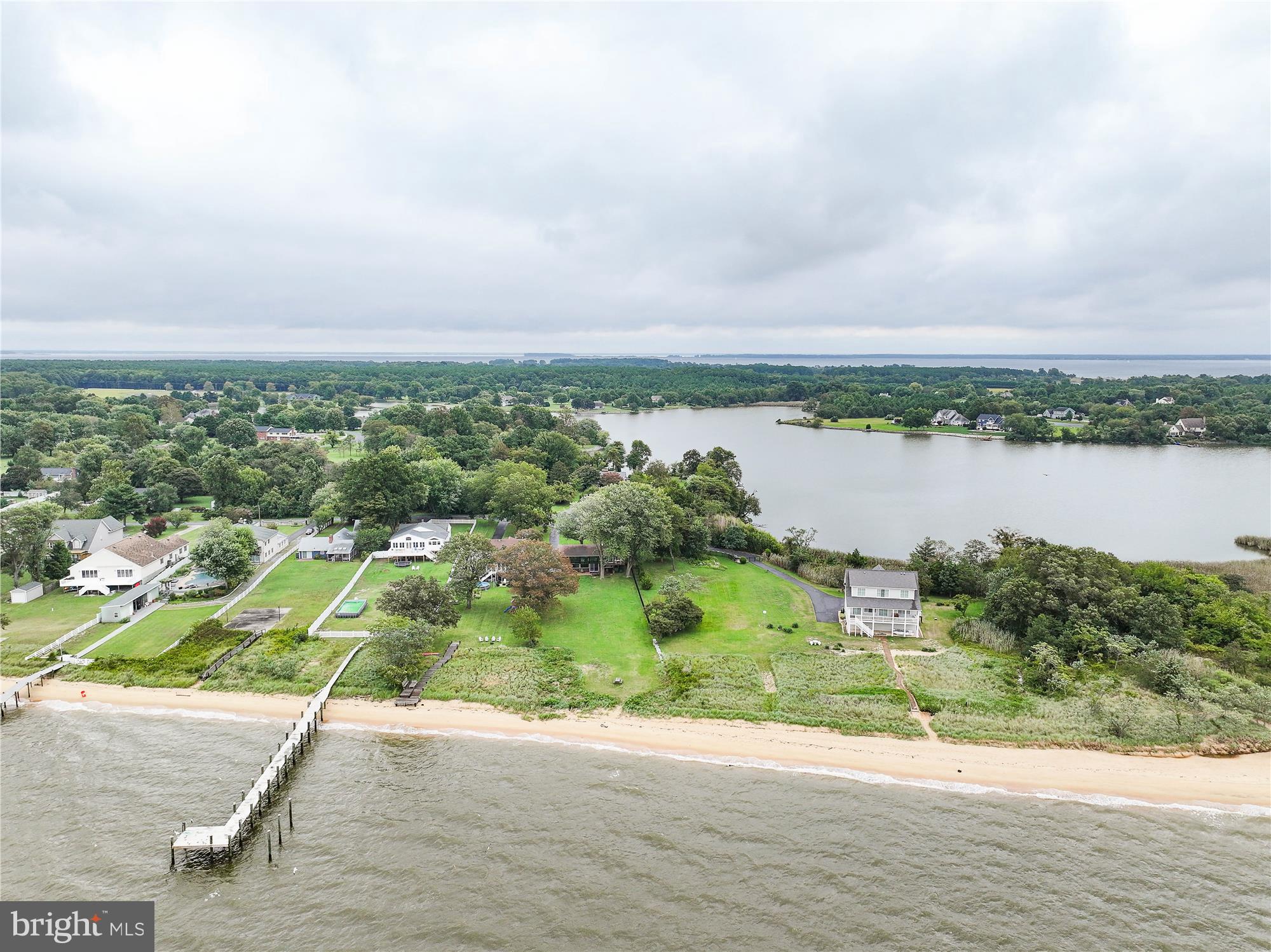 416 Beachside DRIVE