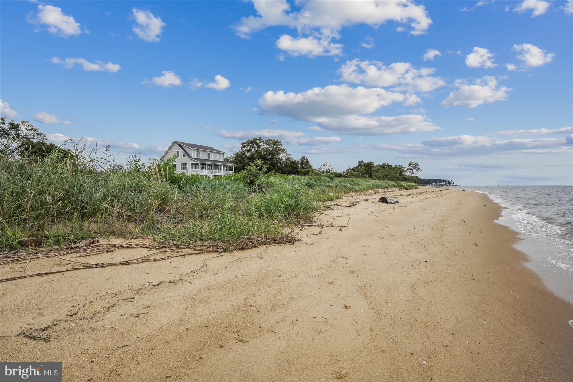 416 Beachside DRIVE