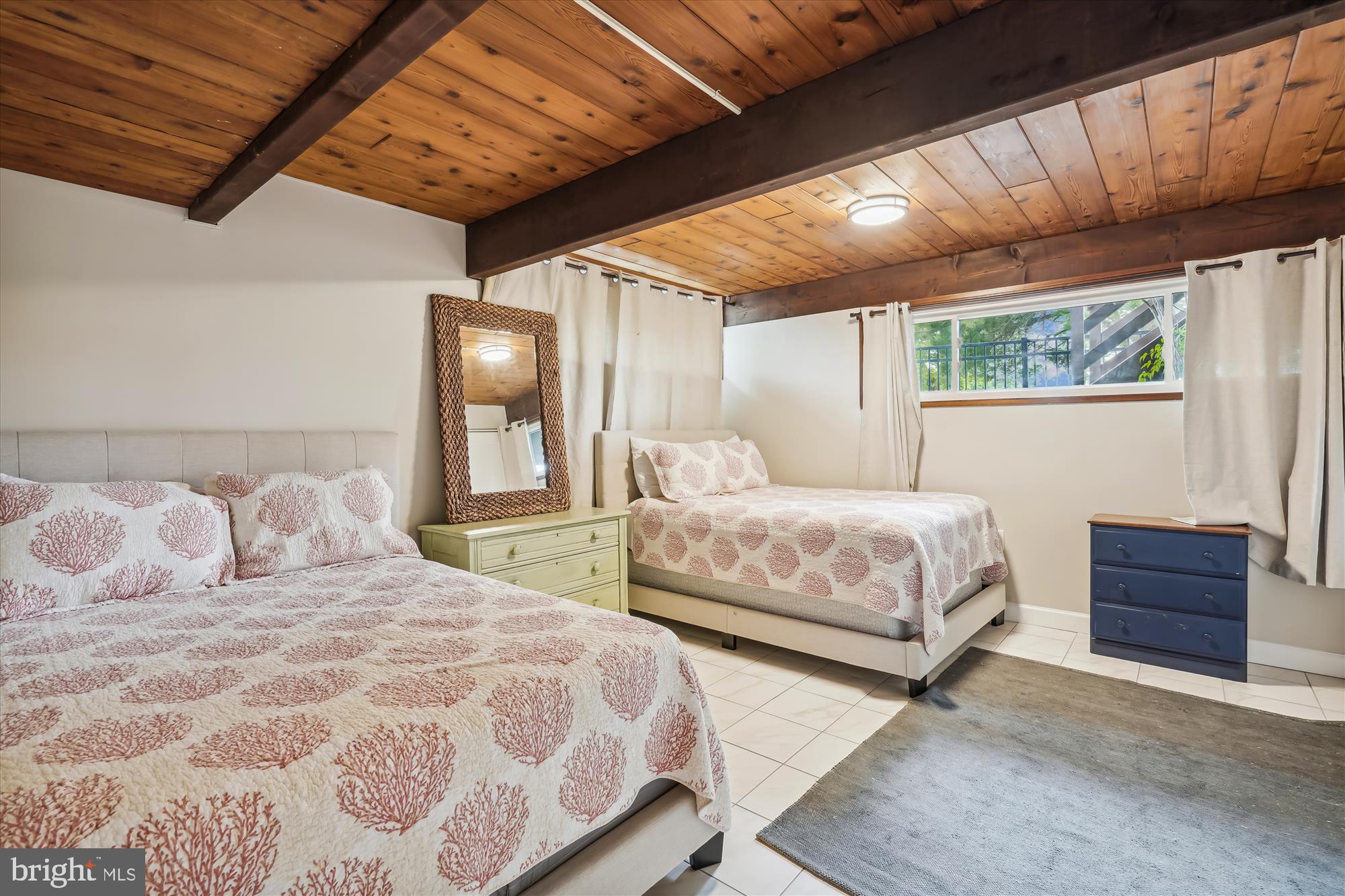 416 Beachside DRIVE