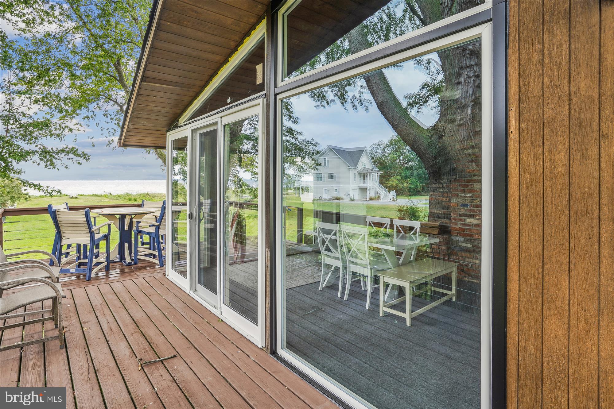 416 Beachside DRIVE