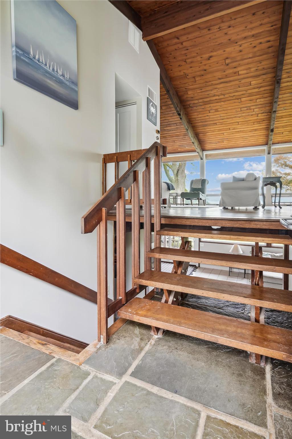 416 Beachside DRIVE