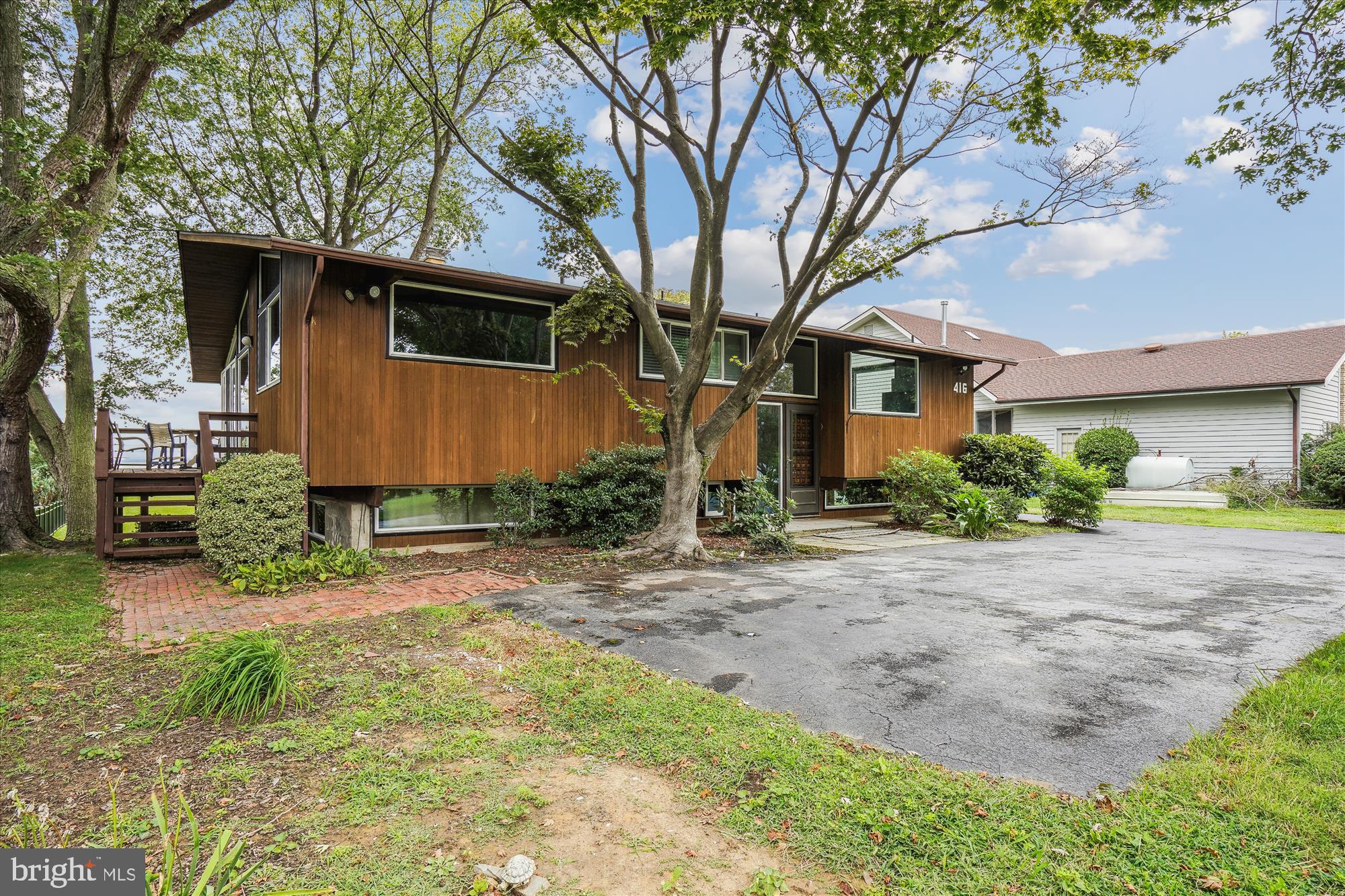416 Beachside DRIVE