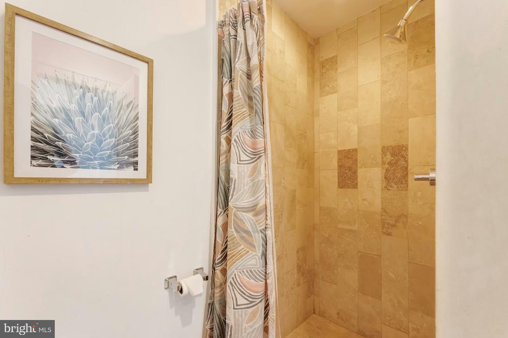 10420 FREELAND RDG
