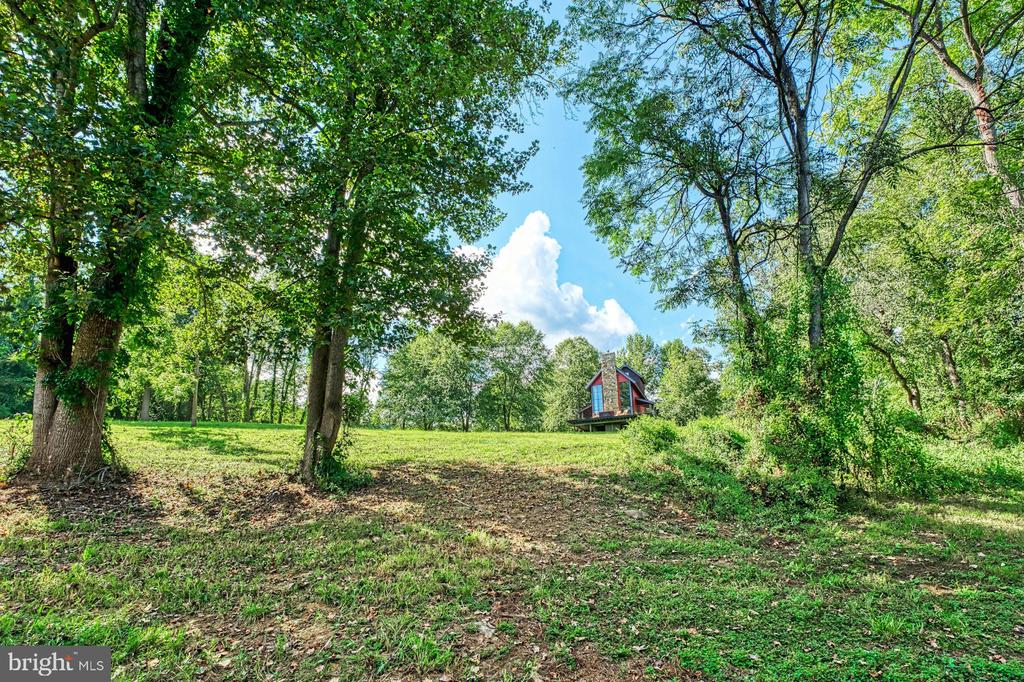 10420 FREELAND RDG