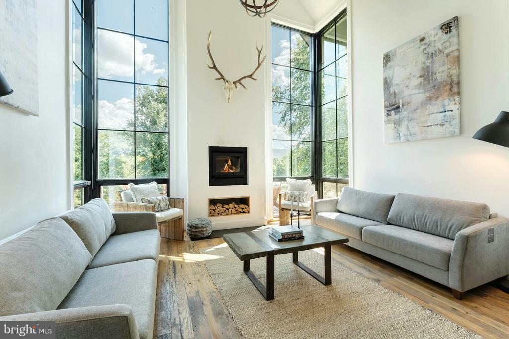 10420 FREELAND RDG