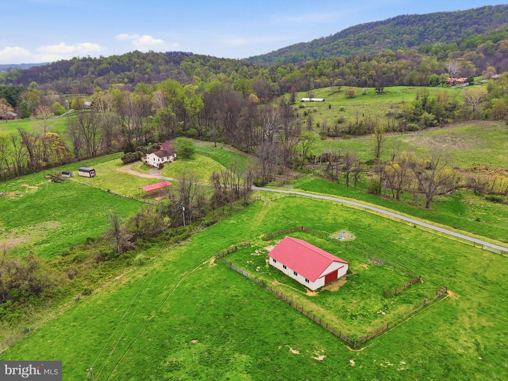 1901 MISTY MEADOWS LANE