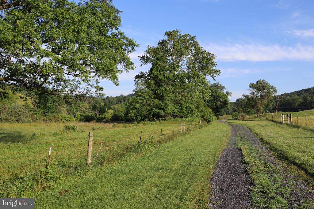 1901 MISTY MEADOWS LANE