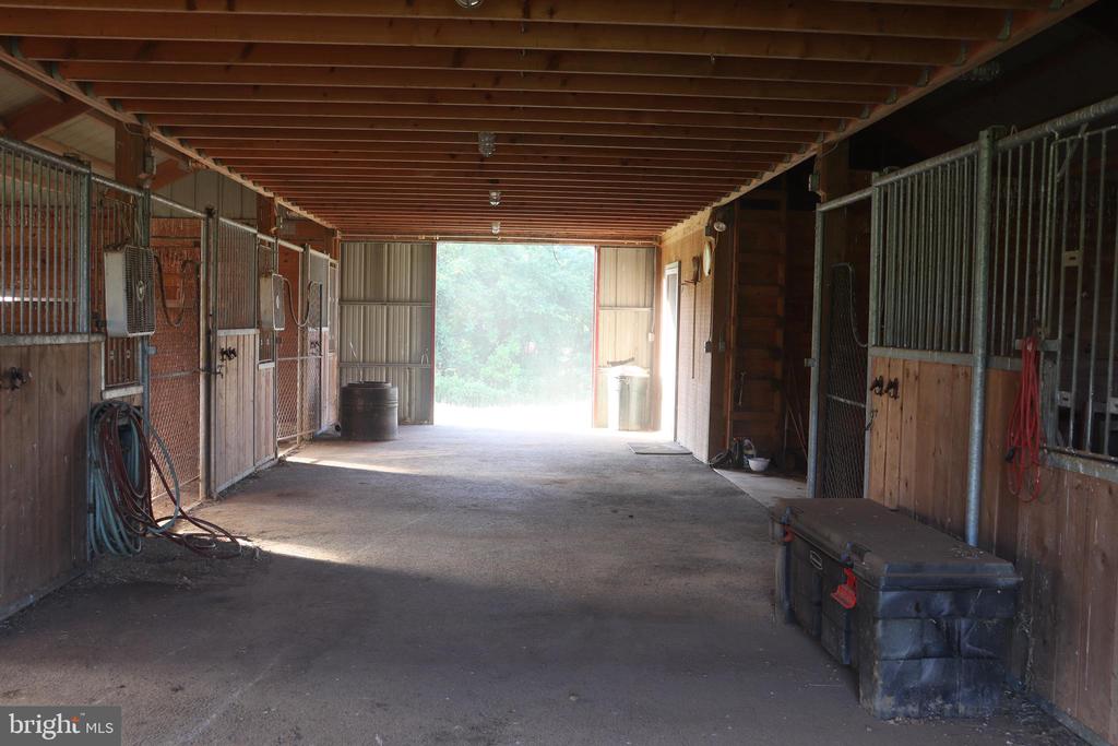 1901 MISTY MEADOWS LANE