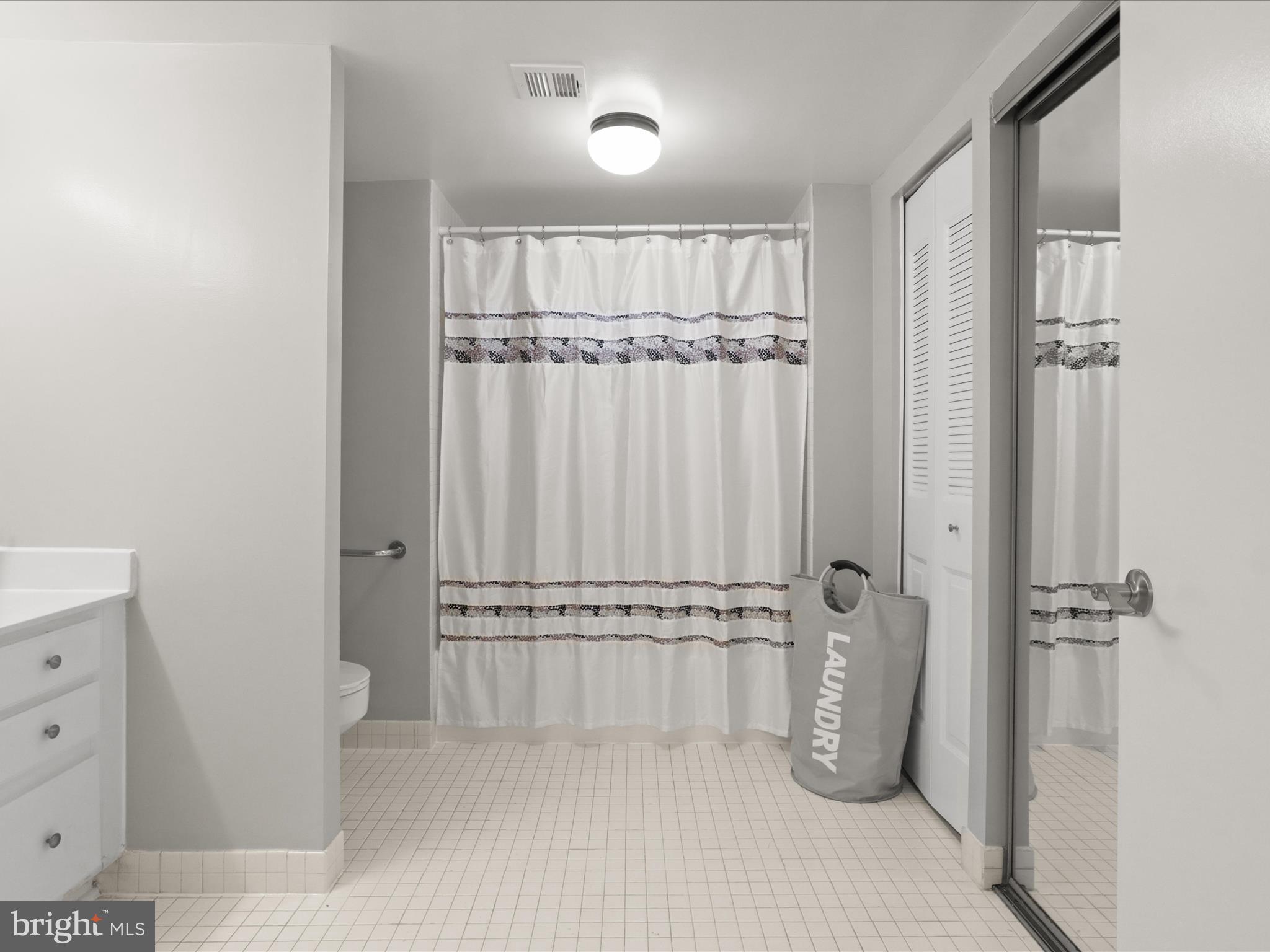 3713 S GEORGE MASON DRIVE T2W