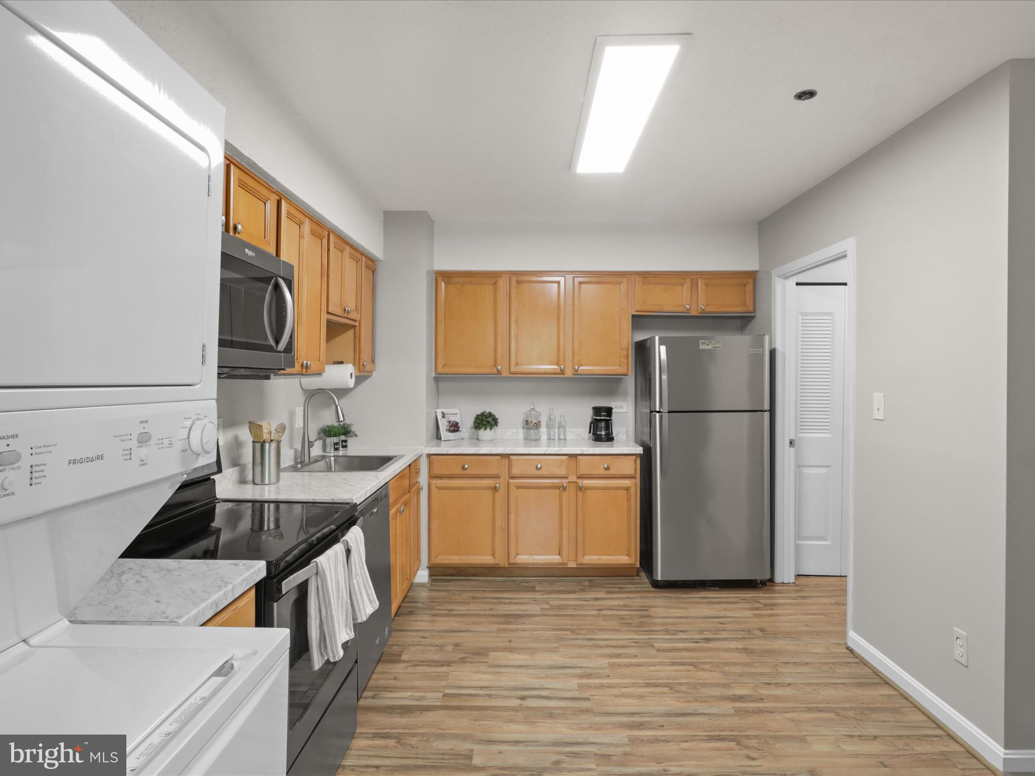 3713 S GEORGE MASON DRIVE T2W