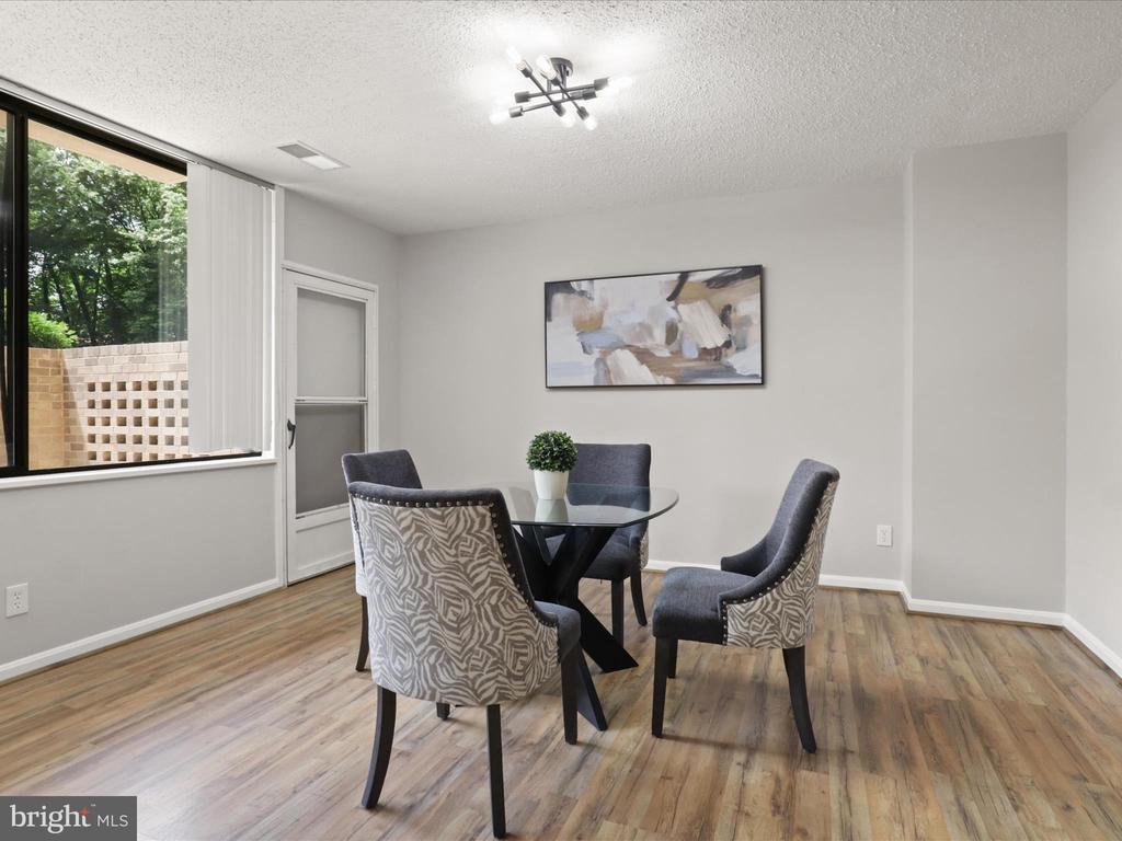 3713 S GEORGE MASON DRIVE T2W