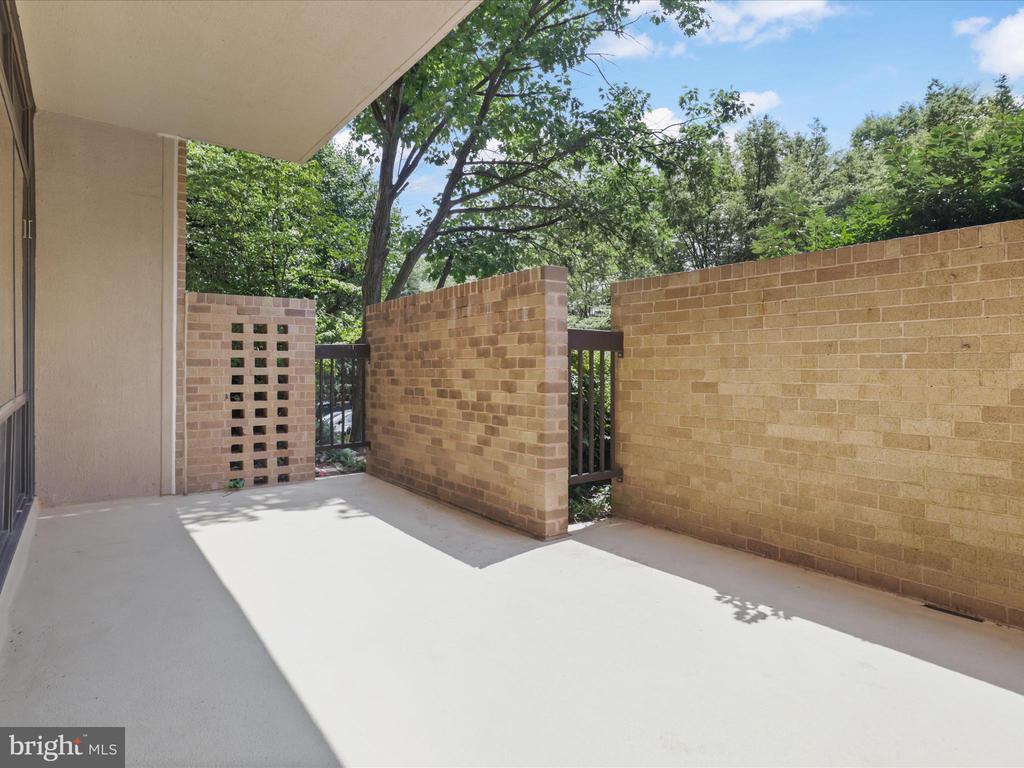 3713 S GEORGE MASON DRIVE T2W