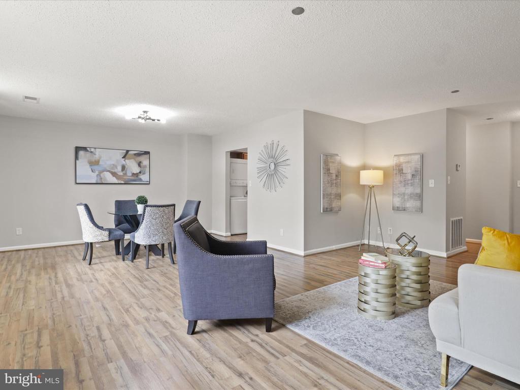 3713 S GEORGE MASON DRIVE T2W