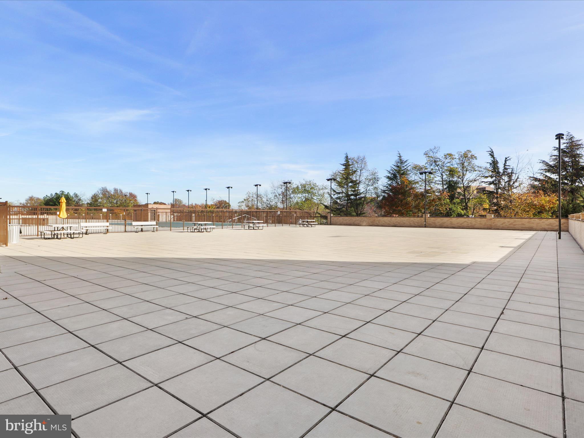 3713 S GEORGE MASON DRIVE T2W