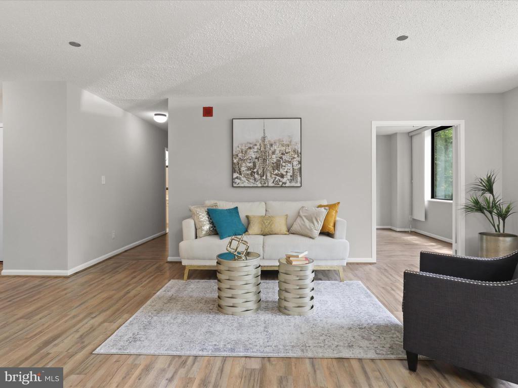 3713 S GEORGE MASON DRIVE T2W