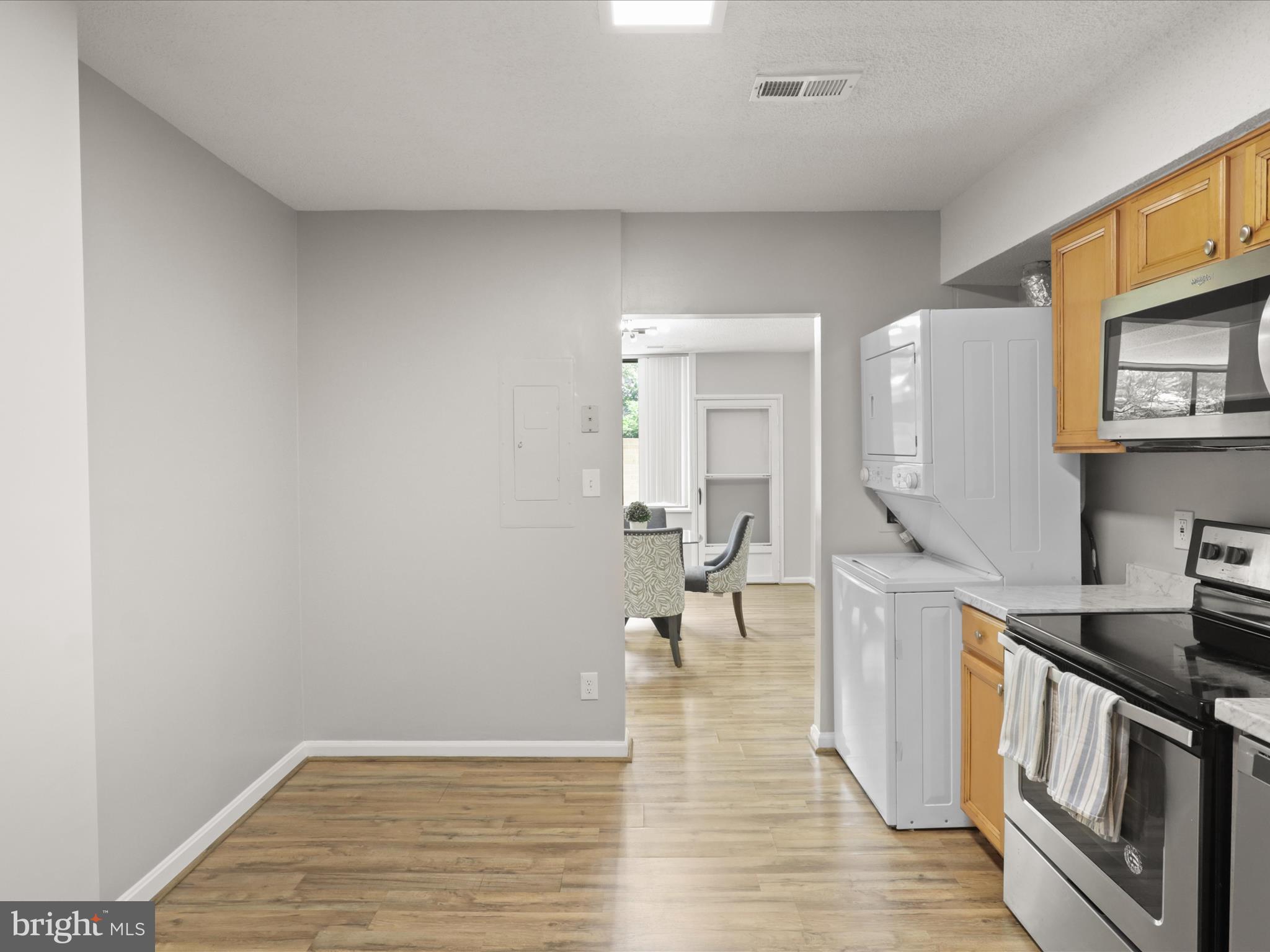 3713 S GEORGE MASON DRIVE T2W