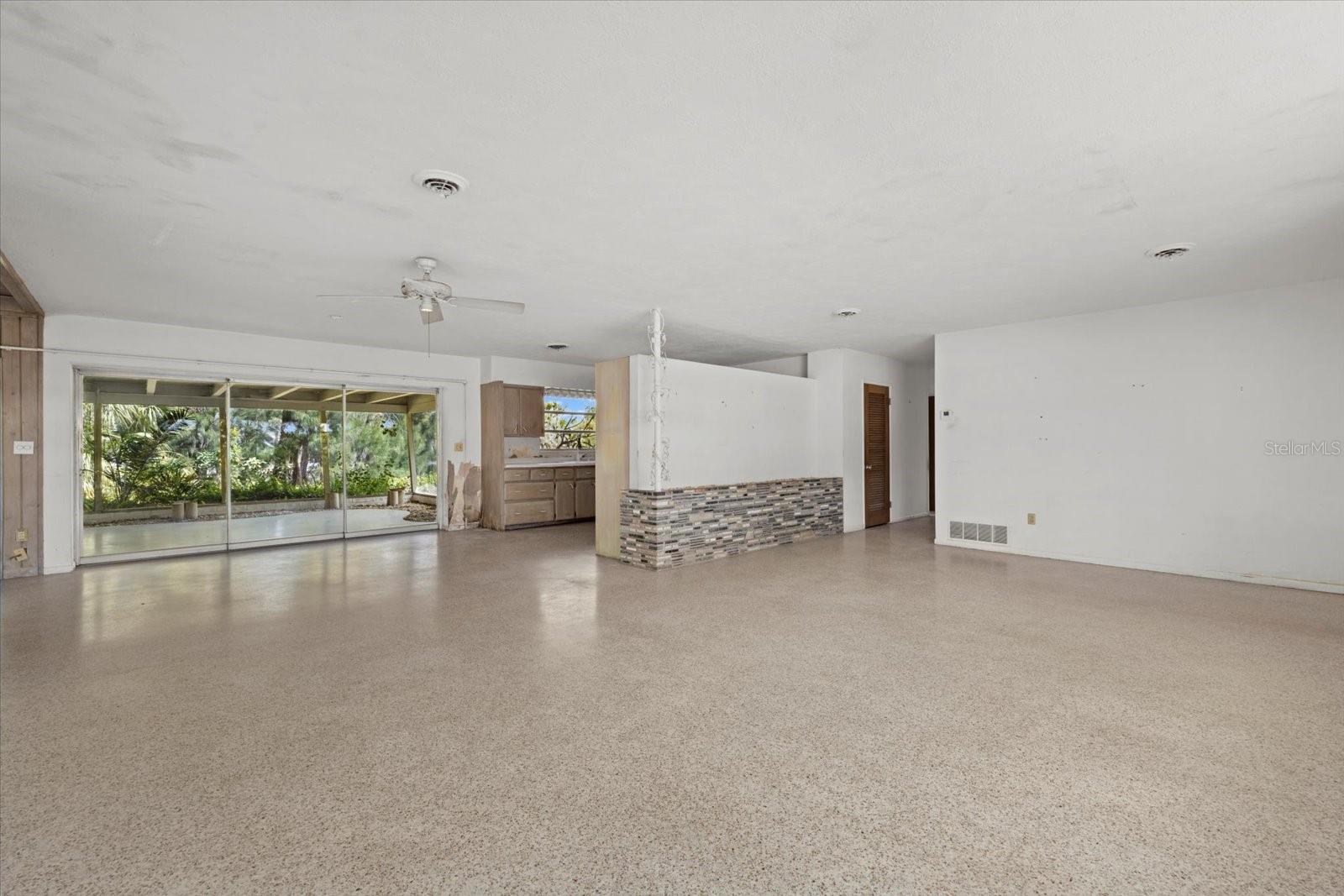 3466 TANGLEWOOD DR