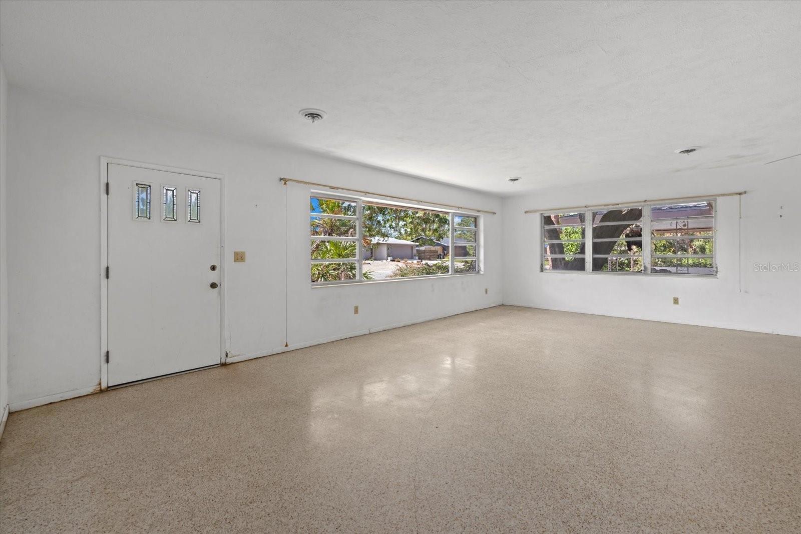 3466 TANGLEWOOD DR