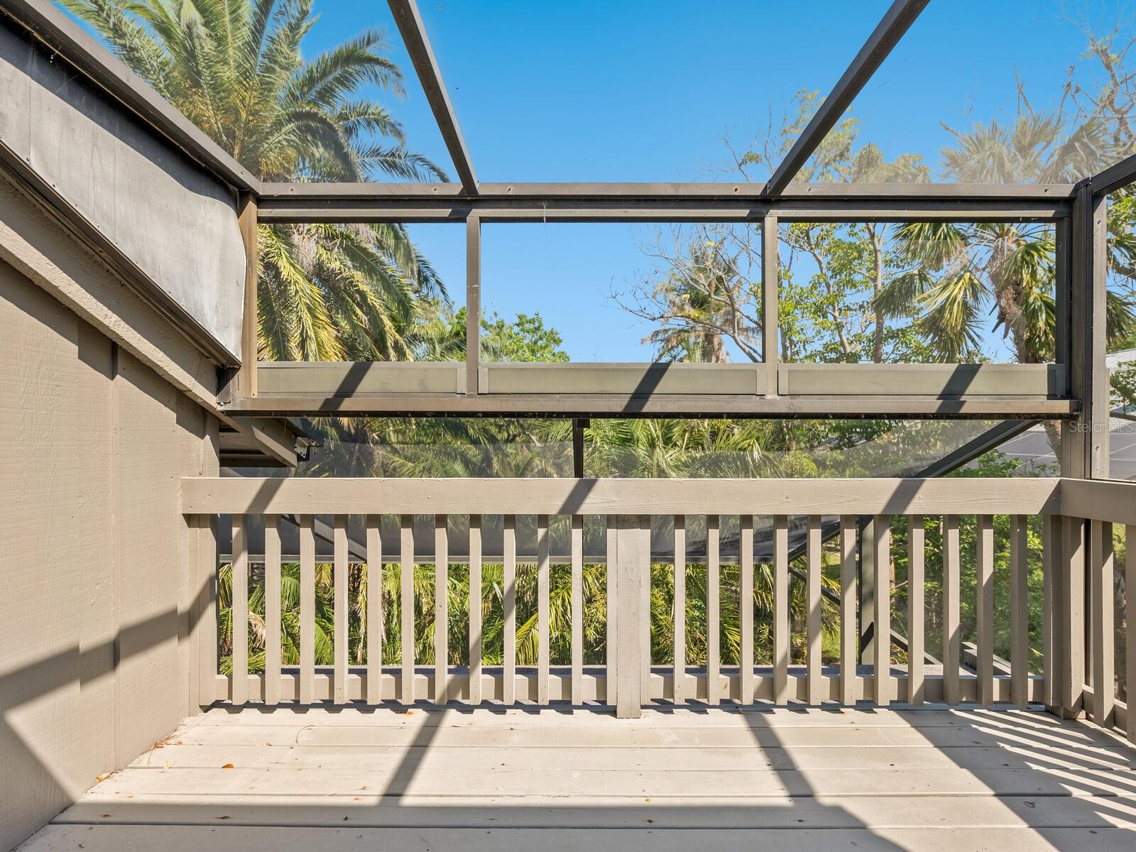 1493 LANDINGS LAKE DR #32