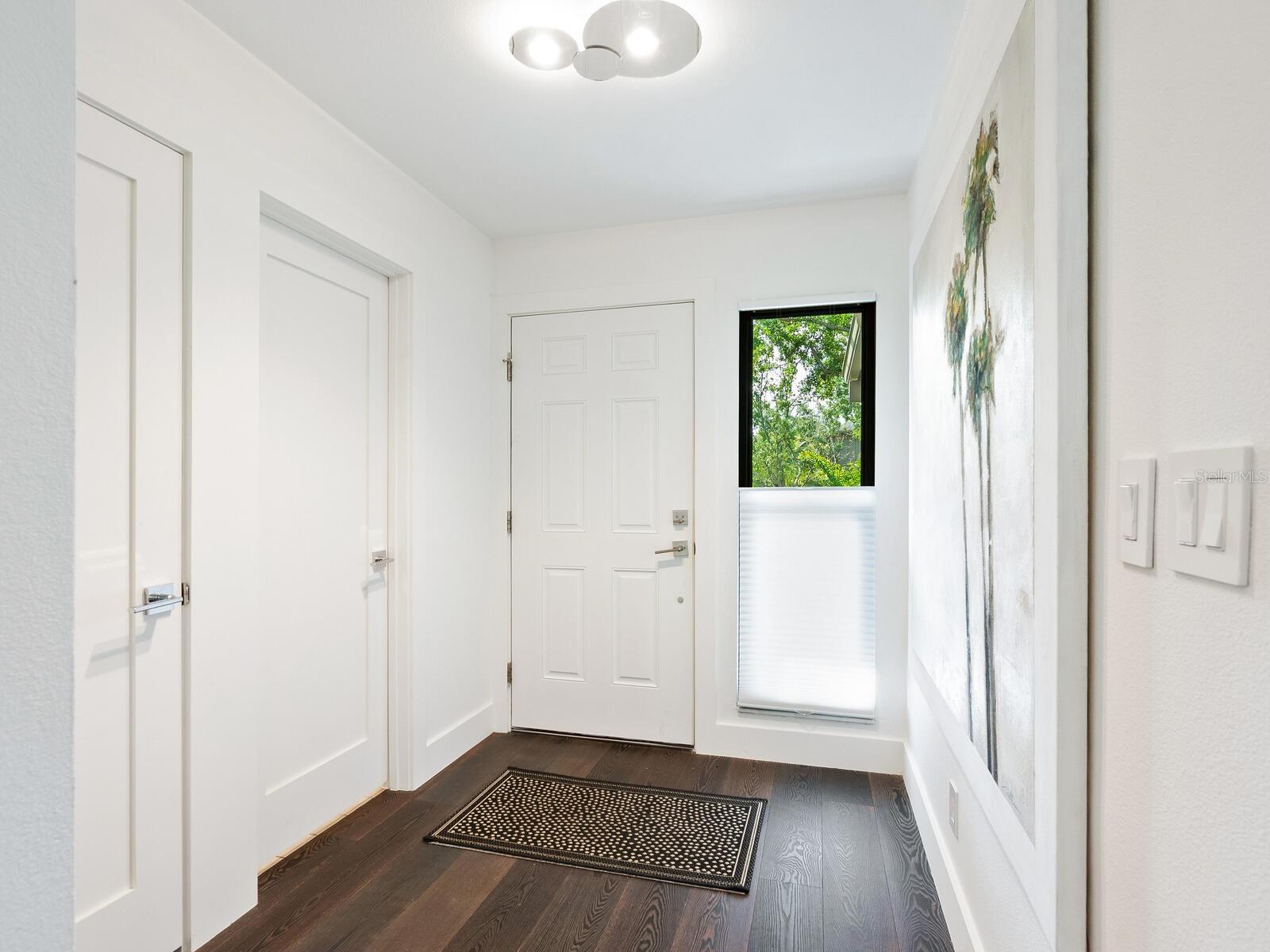 1493 LANDINGS LAKE DR #32