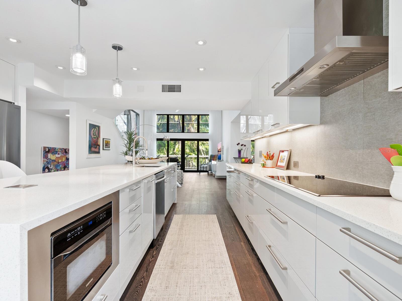 1493 LANDINGS LAKE DR #32