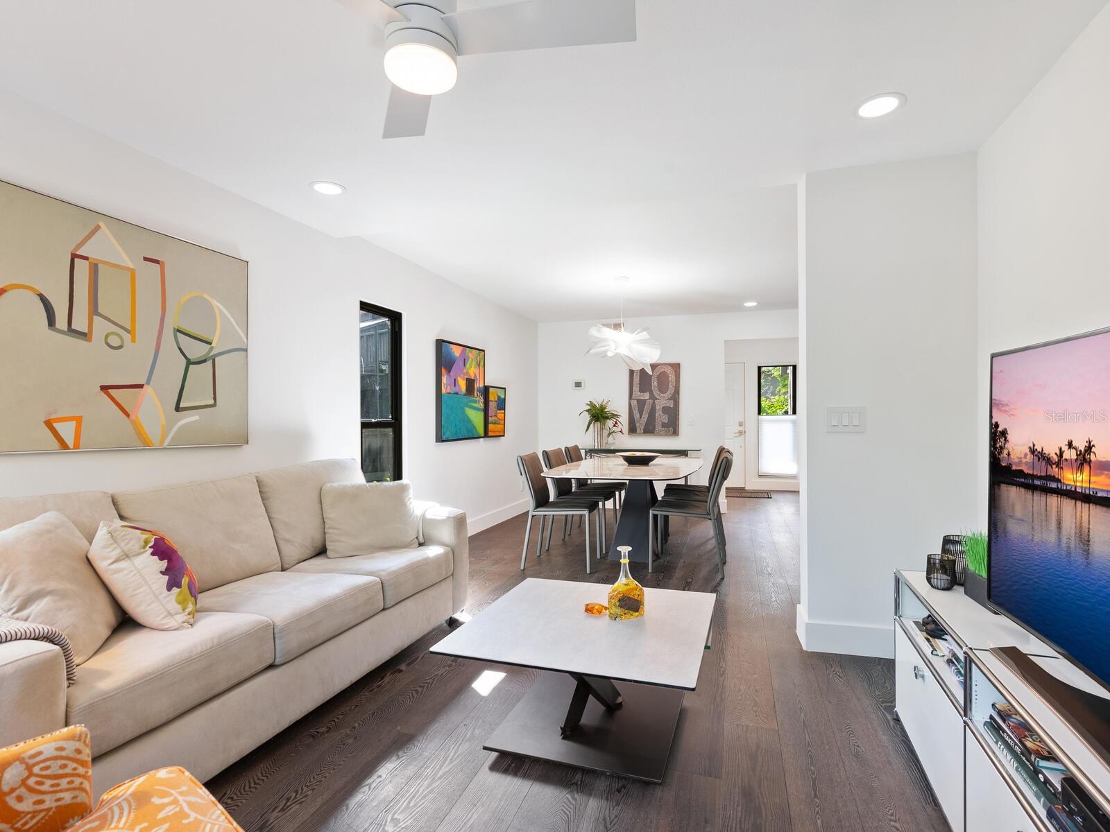 1493 LANDINGS LAKE DR #32