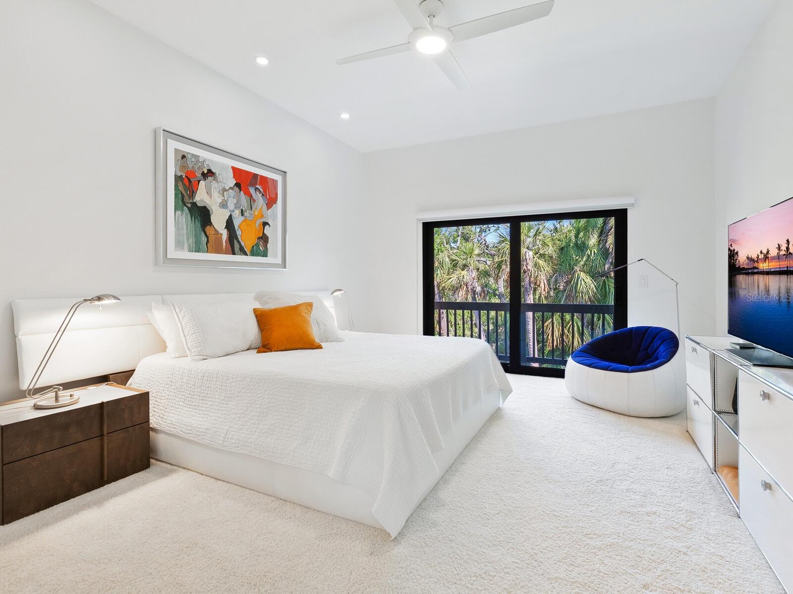 1493 LANDINGS LAKE DR #32