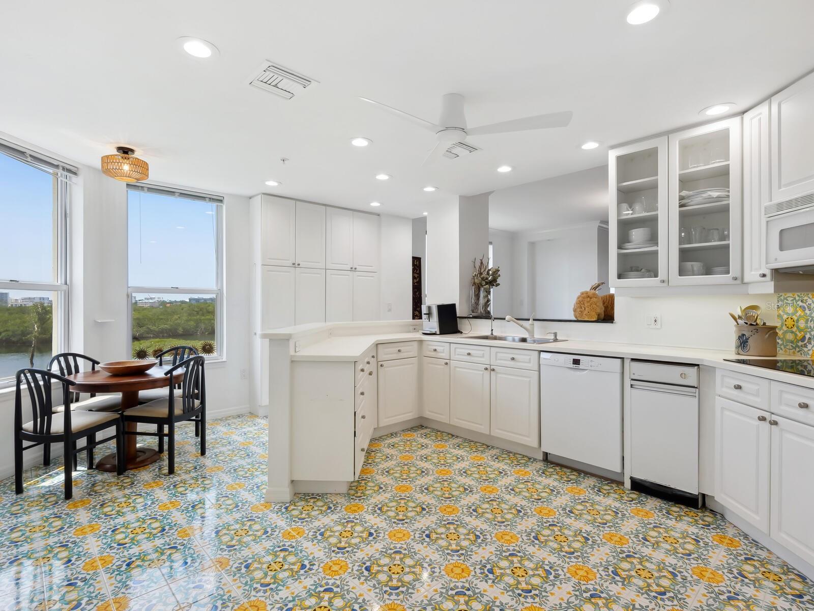 5430 EAGLES POINT CIR #101