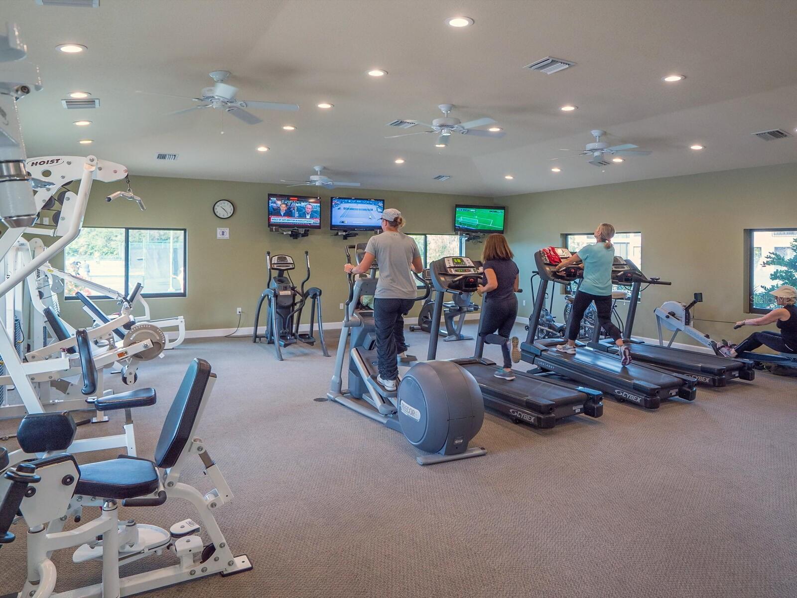 5430 EAGLES POINT CIR #101