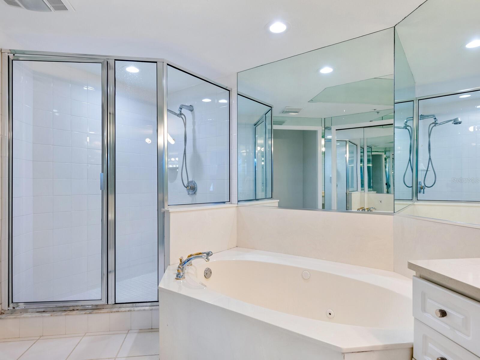 5430 EAGLES POINT CIR #101