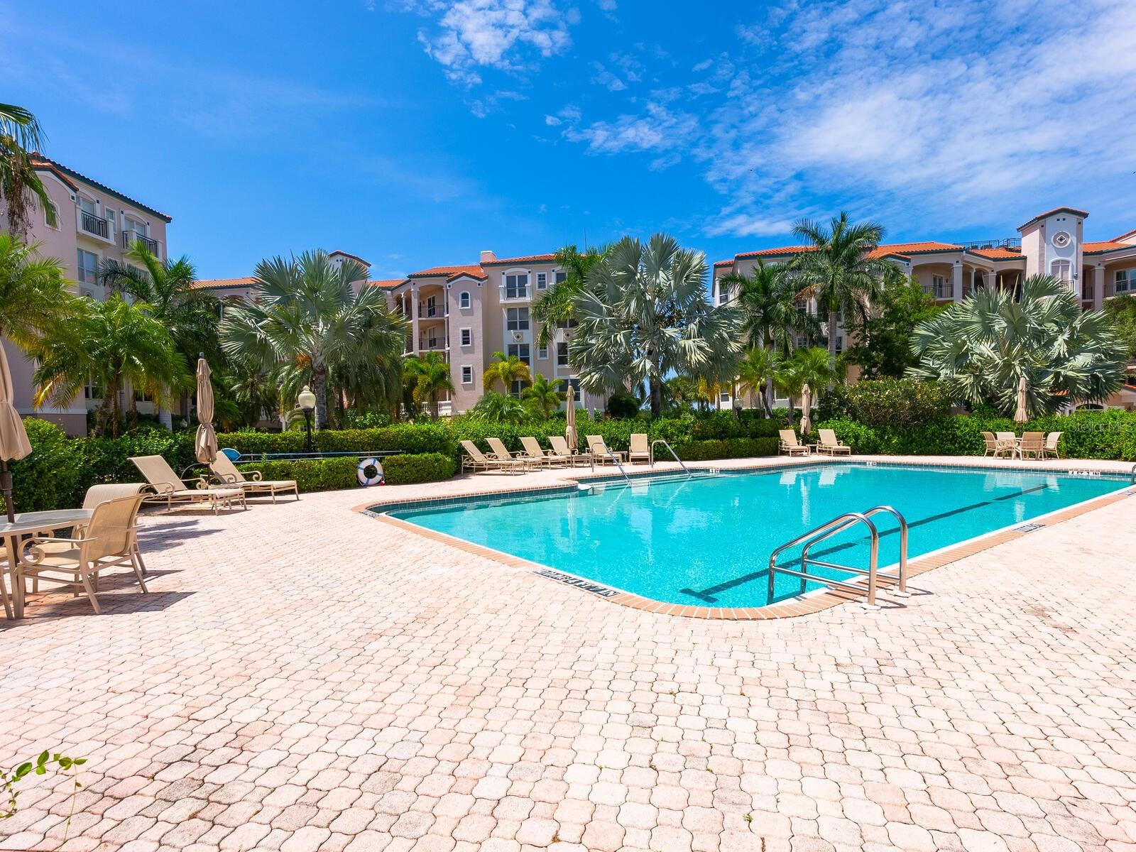 5430 EAGLES POINT CIR #101