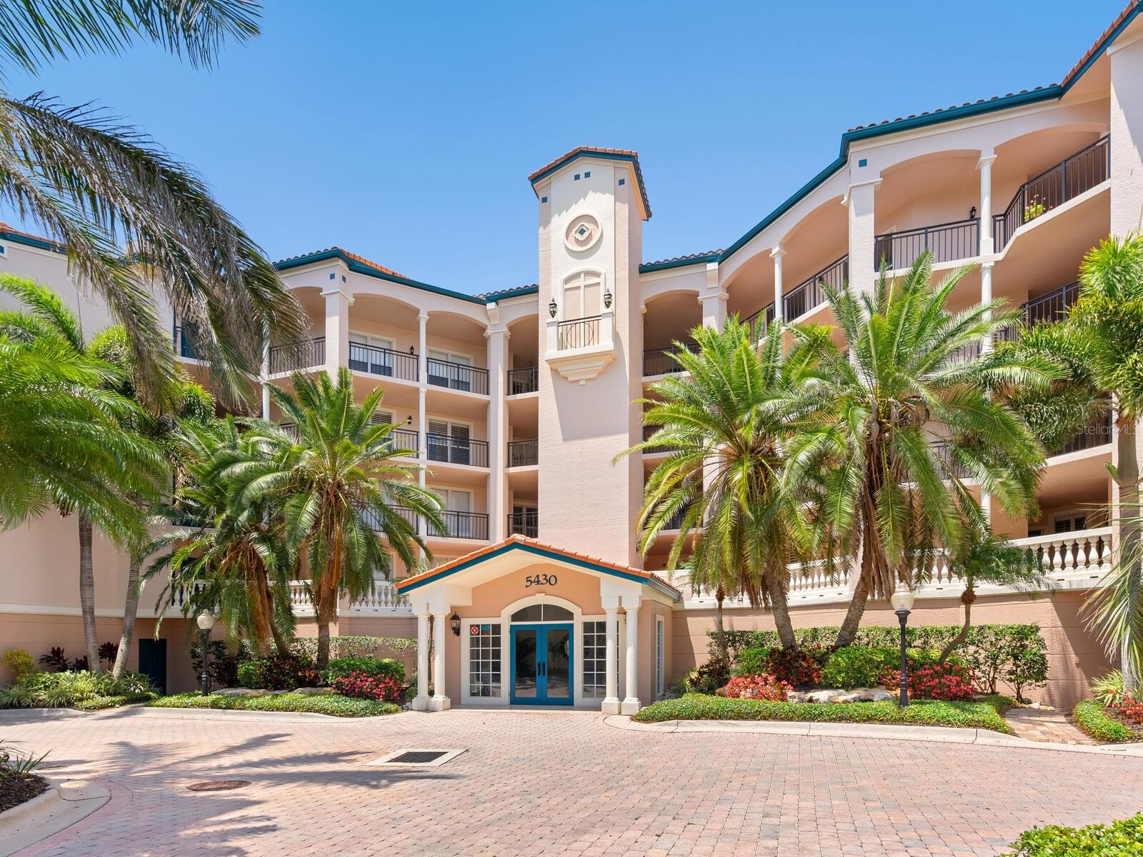 5430 EAGLES POINT CIR #101