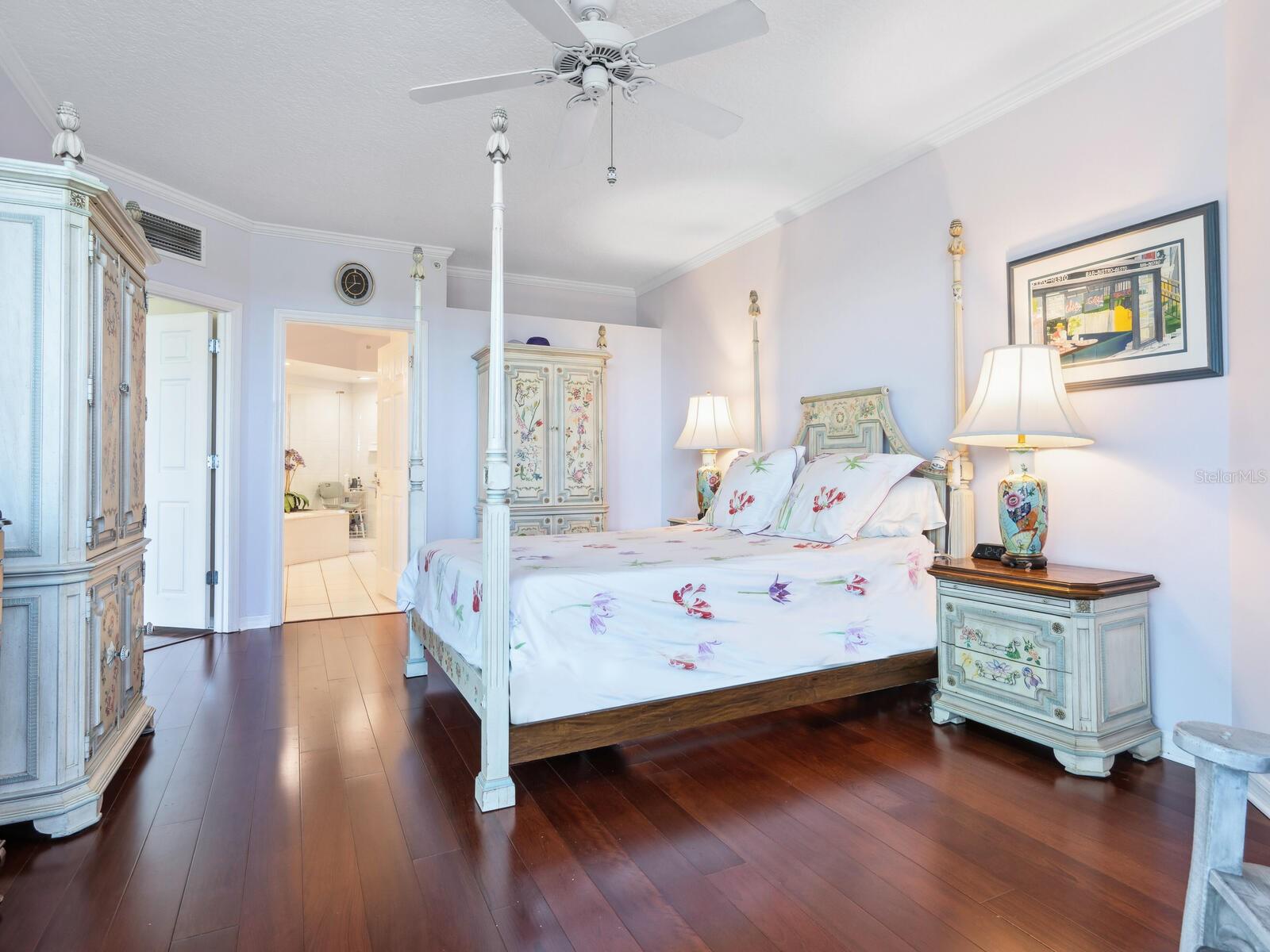 5420 EAGLES POINT CIR #106