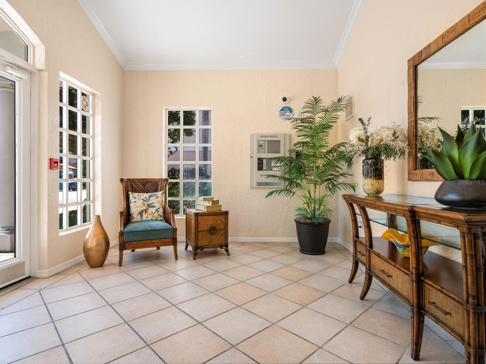 5420 EAGLES POINT CIR #106