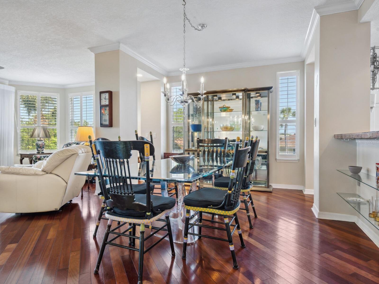 5420 EAGLES POINT CIR #106