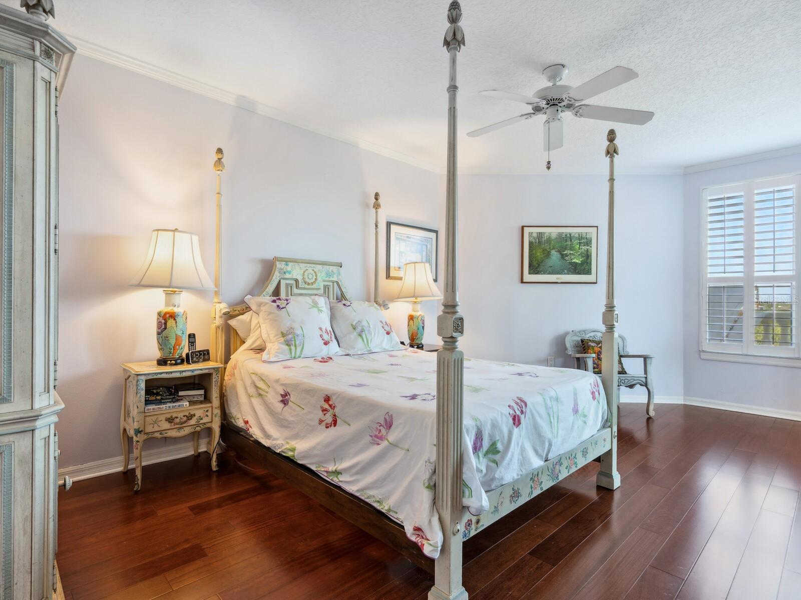 5420 EAGLES POINT CIR #106