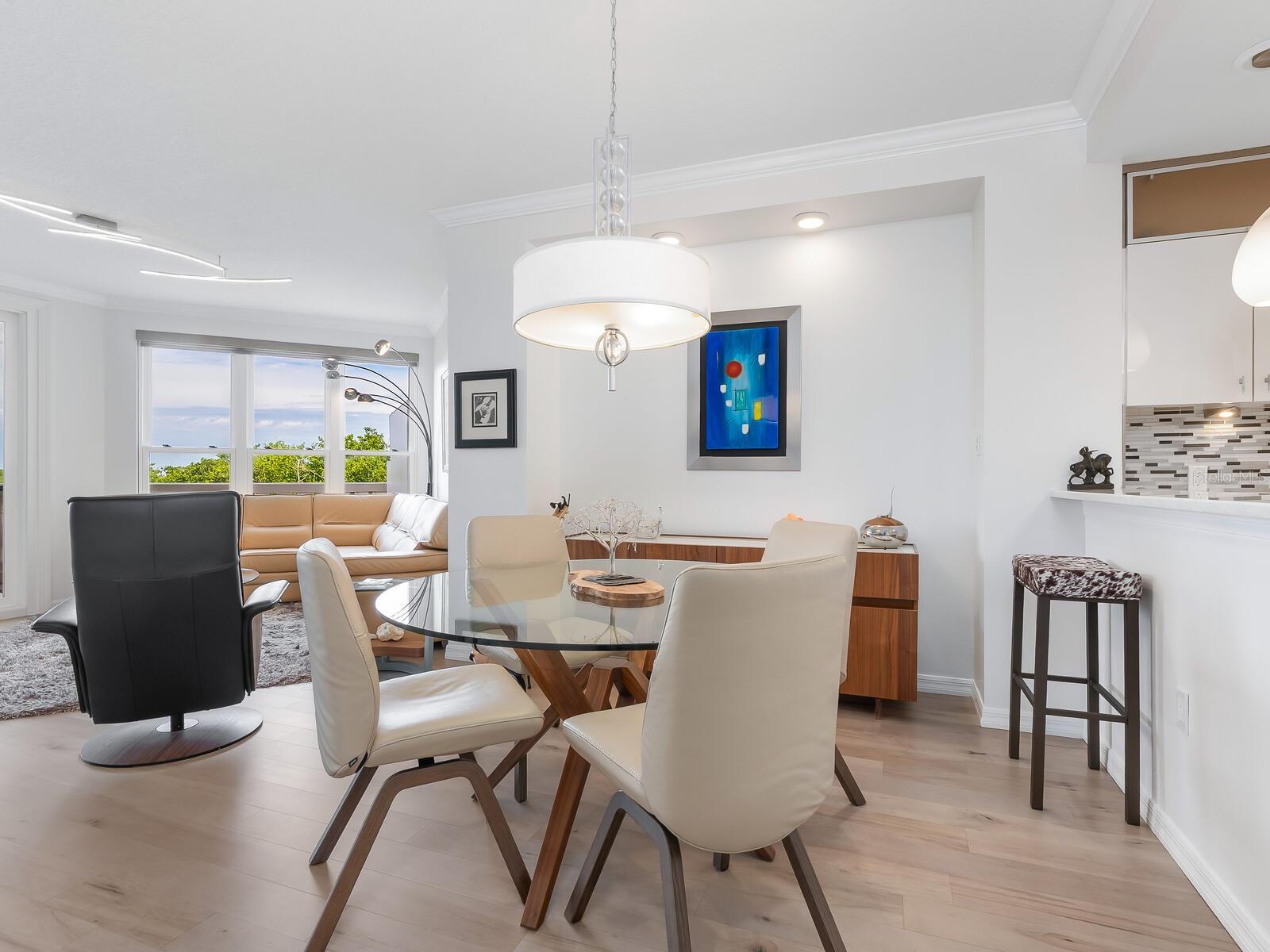 5420 EAGLES POINT CIR #105