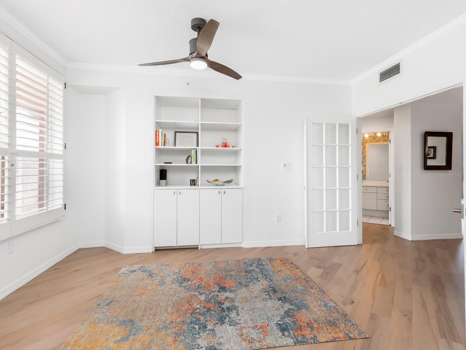 5420 EAGLES POINT CIR #105