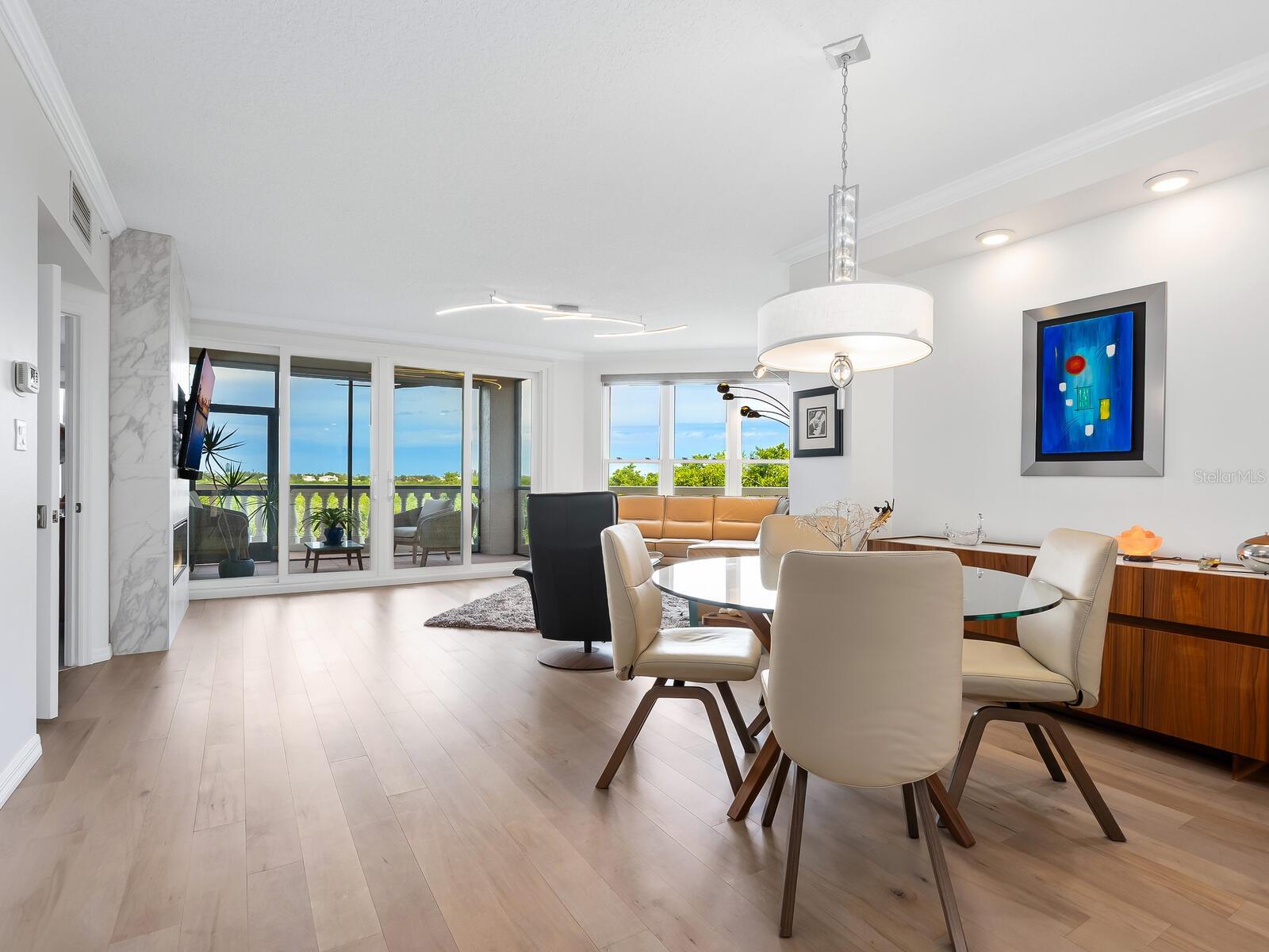 5420 EAGLES POINT CIR #105