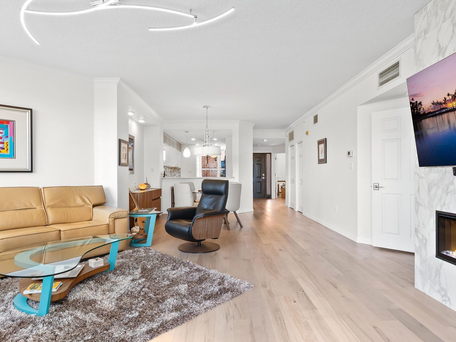 5420 EAGLES POINT CIR #105