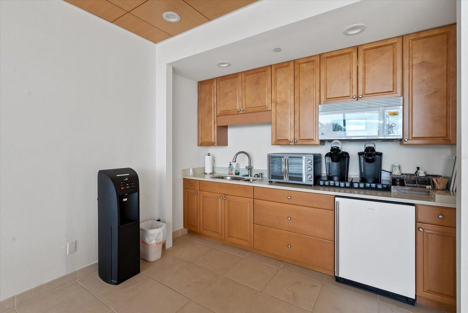 5400 OCEAN BLVD #9-4