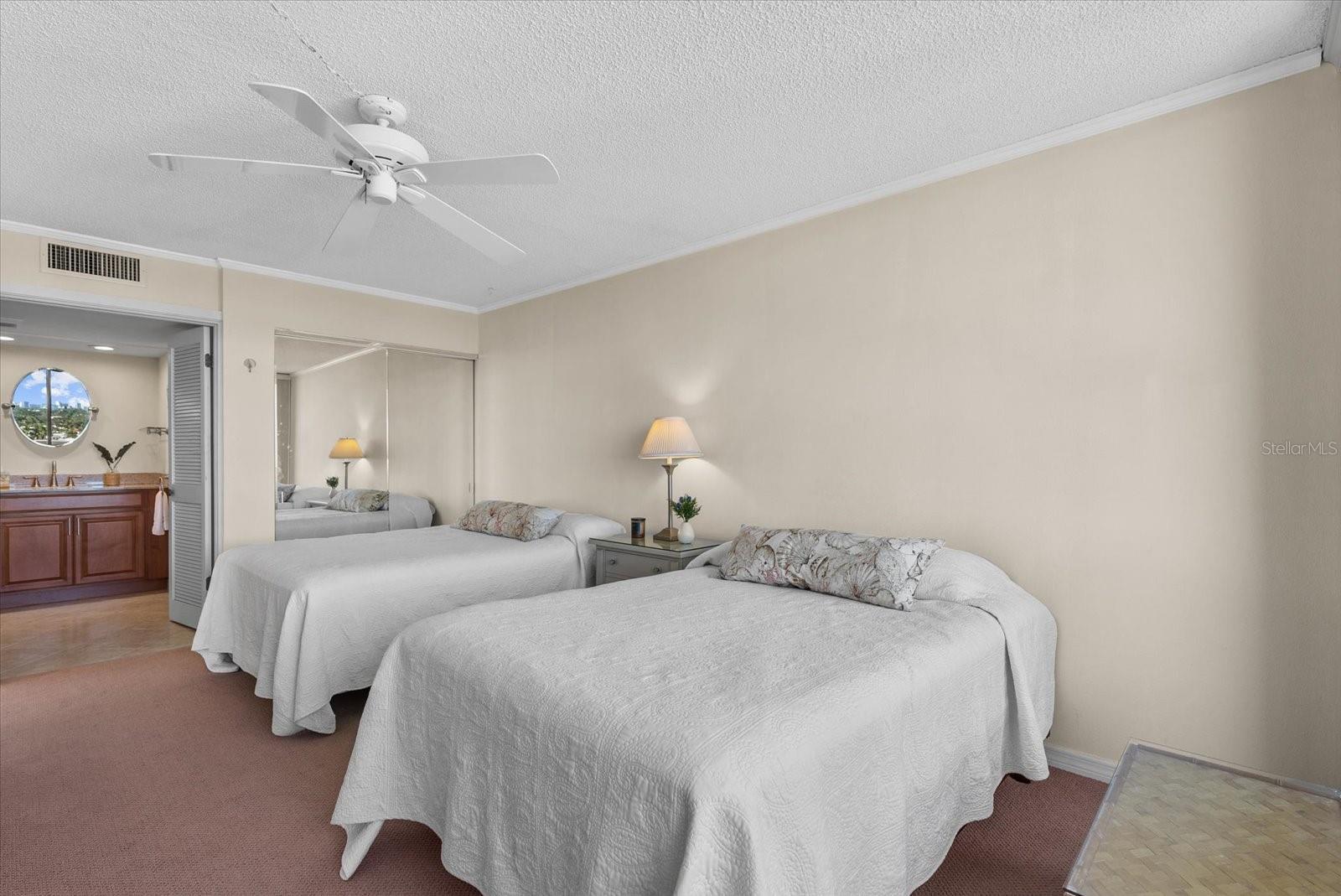 5400 OCEAN BLVD #9-4