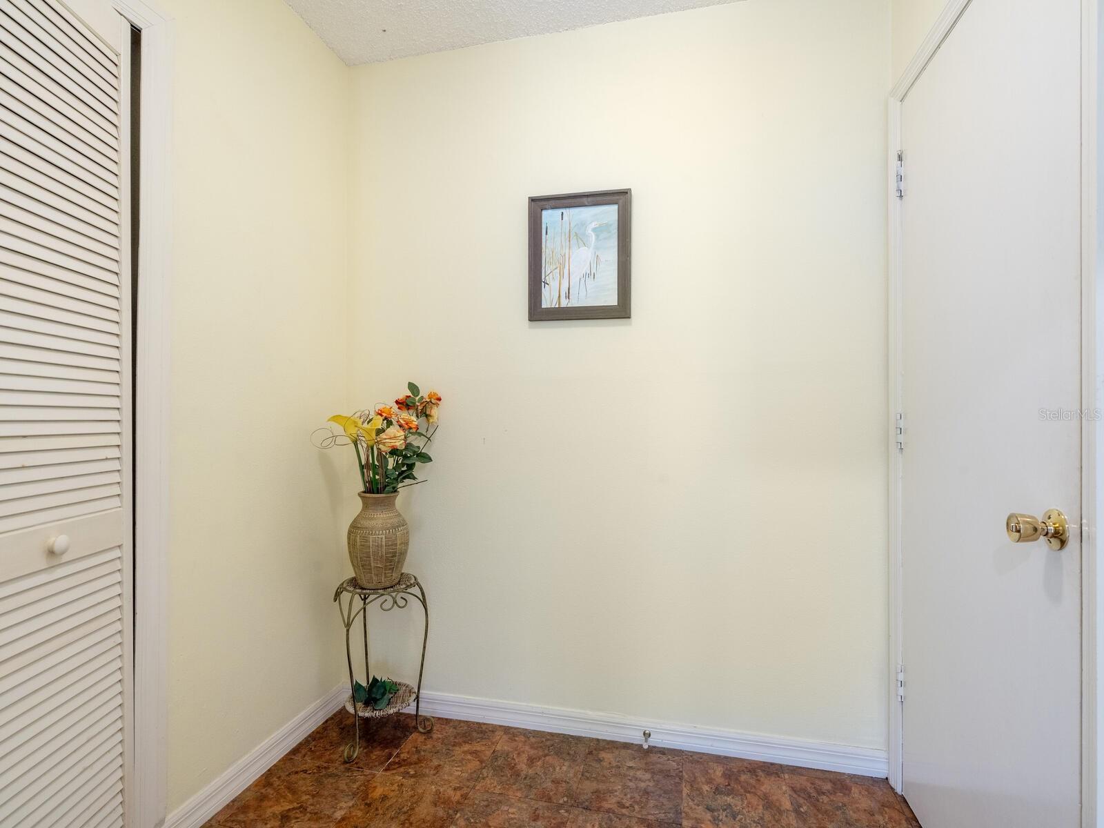 5228 LANDINGS BLVD #202